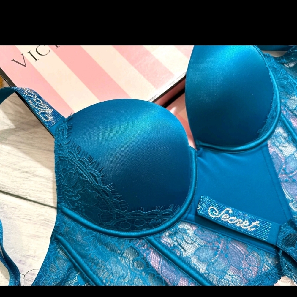 NWT Victoria's Secret Corestte Bra